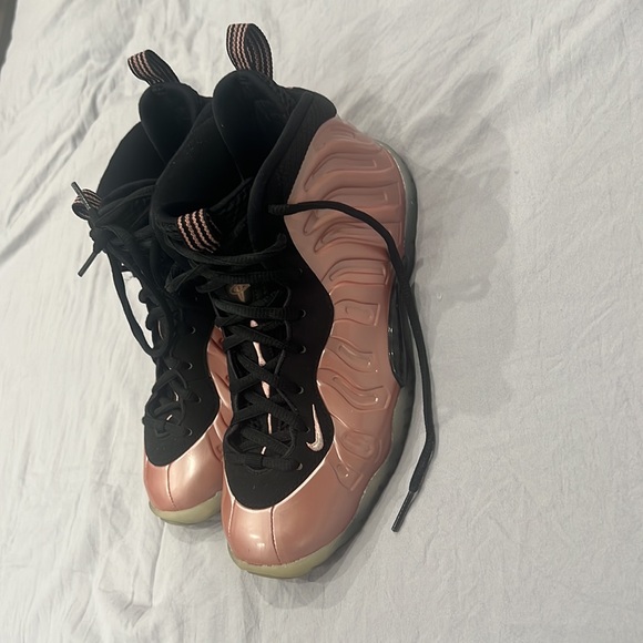 Nike Air Foamposite One
Rust Pink - Picture 3 of 4